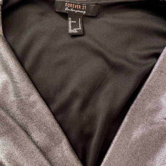 Twist-Front Sliver V Neck Long Sleeved Knit Dress - Picture 6 of 6